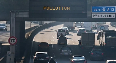 Avrupa'nın hava kalitesinin arttığını ancak hâlâ DSÖ yönergelerini karşılamadığını söylüyor