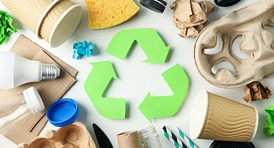 GERİ DÖNÜŞÜM, DÜNYANIN SÜRDÜRÜLEBİLİR GELECEĞİNE IŞIK TUTUYOR