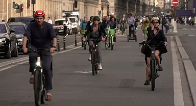 Araştırmaya göre bisiklet artık Paris'in merkezinde araba kullanmaktan daha popüler