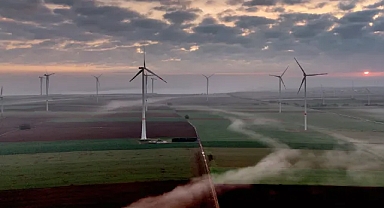 Rüzgar kapasitesi hızla artarken Avrupa'daki iki ülke %100 yenilenebilir enerjiyle çalışıyor