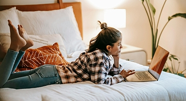 Z kuşağının kişisel bakım trendi: Yatakta çürüme