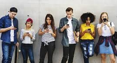 Çarpıcı rapor: Z kuşağı daha hızlı yaşlanıyor