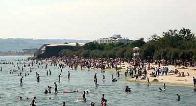 Bu plajlara ayağınızı bile sokmayın! İstanbul'daki plajlar alarm veriyor. Buralarda denize girecek olanlar aman dikkat