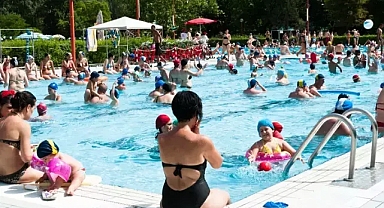 Dikkat! Gözlerden mideye tüm vücudu etkiliyor... Kalabalık havuzlar ve kirli denizler mikrop saçıyor