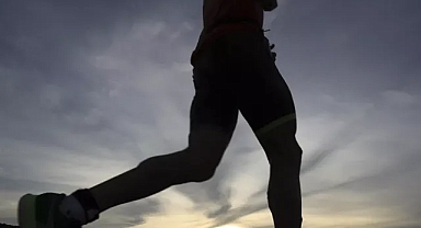 Yeni bir araştırmaya göre, insanlar 40'lı ve 60'lı yaşlarda daha hızlı yaşlanıyor.