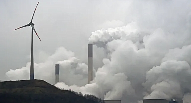 Rüzgar ve güneş enerjisi AB'de ilk kez fosil yakıtları geride bırakarak 'yeni zirvelere' ulaştı