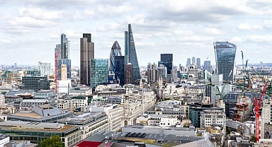 Bilim insanları çatıların bu renge boyanmasının hayat kurtarabileceğini söylüyor: Şehirler nasıl serin kalıyor?