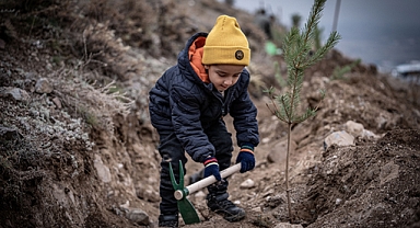Milli Ağaçlandırma Günü'nde binlerce fidan toprakla buluşturuldu
