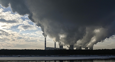 Düşük maliyetli kömür, tüketim rekorları kırarak küresel emisyonları artırıyor