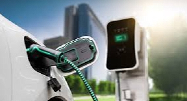 İngiltere hükümetine göre, İngiltere'nin araba kullanma, yemek yeme ve evlerini ısıtma şeklinin değişmesi gerekiyor