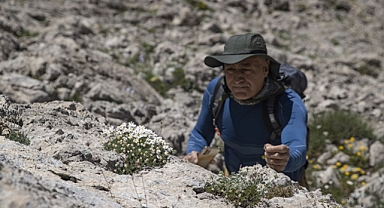 Bitki Bilimciler Tunceli’nin 3 Bin Metrelik Zirvelerinde Yeni Türlerin İzini Sürüyor