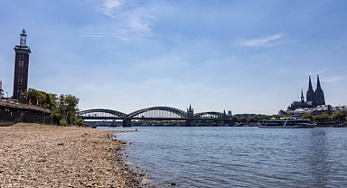 Ren Nehri’nde Kuraklık Alarmı: Almanya’da Taşımacılık Yavaşladı, Avrupa Sıcak Hava Dalgasıyla Mücadele Ediyor Haber: