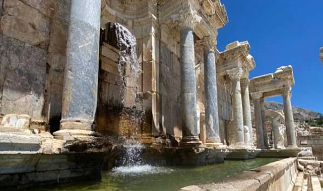 Roma'nın 1900 yıllık çeşmeleri bugün de akıyor