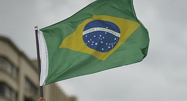 Brezilya'da yerliler, haklarını savunmak amacıyla BM İklim Zirvesi'nde protesto düzenledi