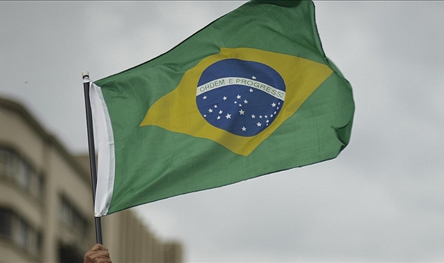 Brezilya'da yerliler, haklarını savunmak amacıyla BM İklim Zirvesi'nde protesto düzenledi