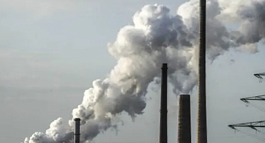 Fosil yakıt endüstrisi 2 milyar insanın sağlığını doğrudan riske atıyor