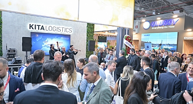 LOJİSTİĞİN KALBİ İZMİR’DE ATTI: KITA LOGISTICS, SANATLA BULUŞAN KONSEPTİYLE FUARIN İLGİ ODAĞI OLDU