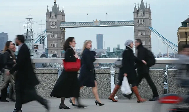 Ofis modası tarihe karışıyor: Yeni kural 'rahat ol, verimli ol' oluyor