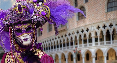 Maskelerin Şehri Venedik'te Karnaval Coşkusu Kutlanıyor
