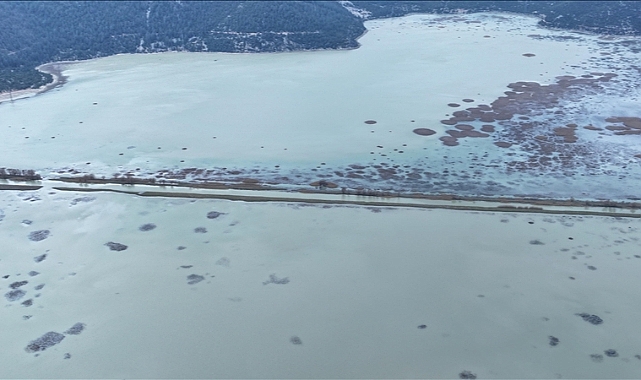 Yaz aylarında kuruyan Avlan Gölü, yağışların ardından yeniden su tuttu