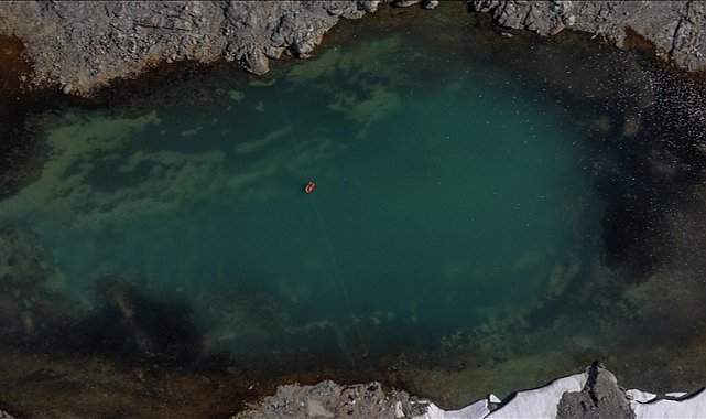 Antarktika'da göl ve deniz ekosistemleri üzerine çok disiplinli çalışma