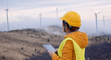 Küresel rüzgâr enerjisi iş gücünde büyüme hızlandı: Eğitim ve sertifikasyon ihtiyacı artıyor