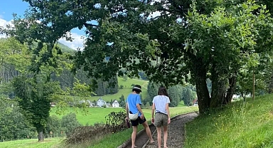 Adım adım toprağa dönüş: Yalınayak parkurlar revaçta