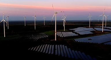 Avrupa’da güneş ve rüzgar enerjisiyle elektrik yüzde 25 ucuzladı