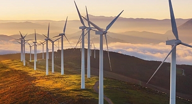 Küresel yenilenebilir enerji kurulu gücü 2025ırdı'te 692 gigavat artışla rekor kırdı.