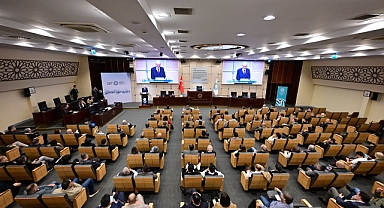 Tek kullanımlık plastik yönetmelik taslağı kapsamında İstanbul Ticaret Odası’nda düzenlenen toplantıda kamu ve sektör temsilcileri bir araya geldi.