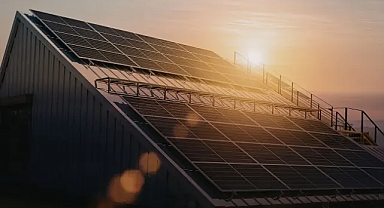 Yenilenebilir enerji artışı şebekeleri zorluyor: Avrupa fazla enerjiyi bedava mı dağıtacak?