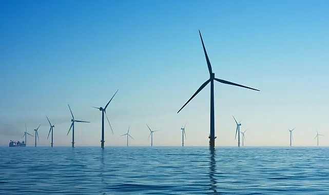 Rapor: Yenilenebilir enerji fiyatları fosil yakıtlarla yarışıyor