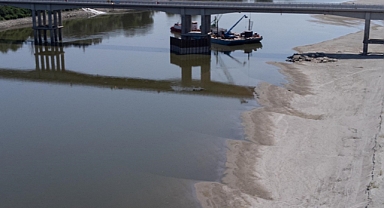 İtalya'da aşırı sıcaklıklar, Po Nehri'nde kuraklığa ve tarımsal üretimde olumsuzluklara yol açıyor