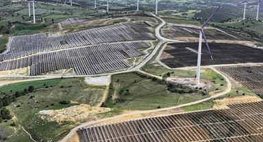 Yenilenebilir enerjideki büyüme doğal gazın elektrik üretimindeki payını düşürüyor