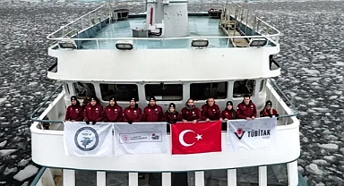 6. Ulusal Arktik Bilimsel Araştırma Seferi ekibi Kuzey Kutbu'ndaki deniz buzu hattına ulaştı